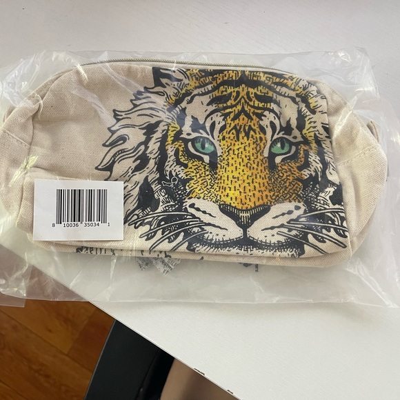 Fable and Mane makeup bag - Picture 2 of 2